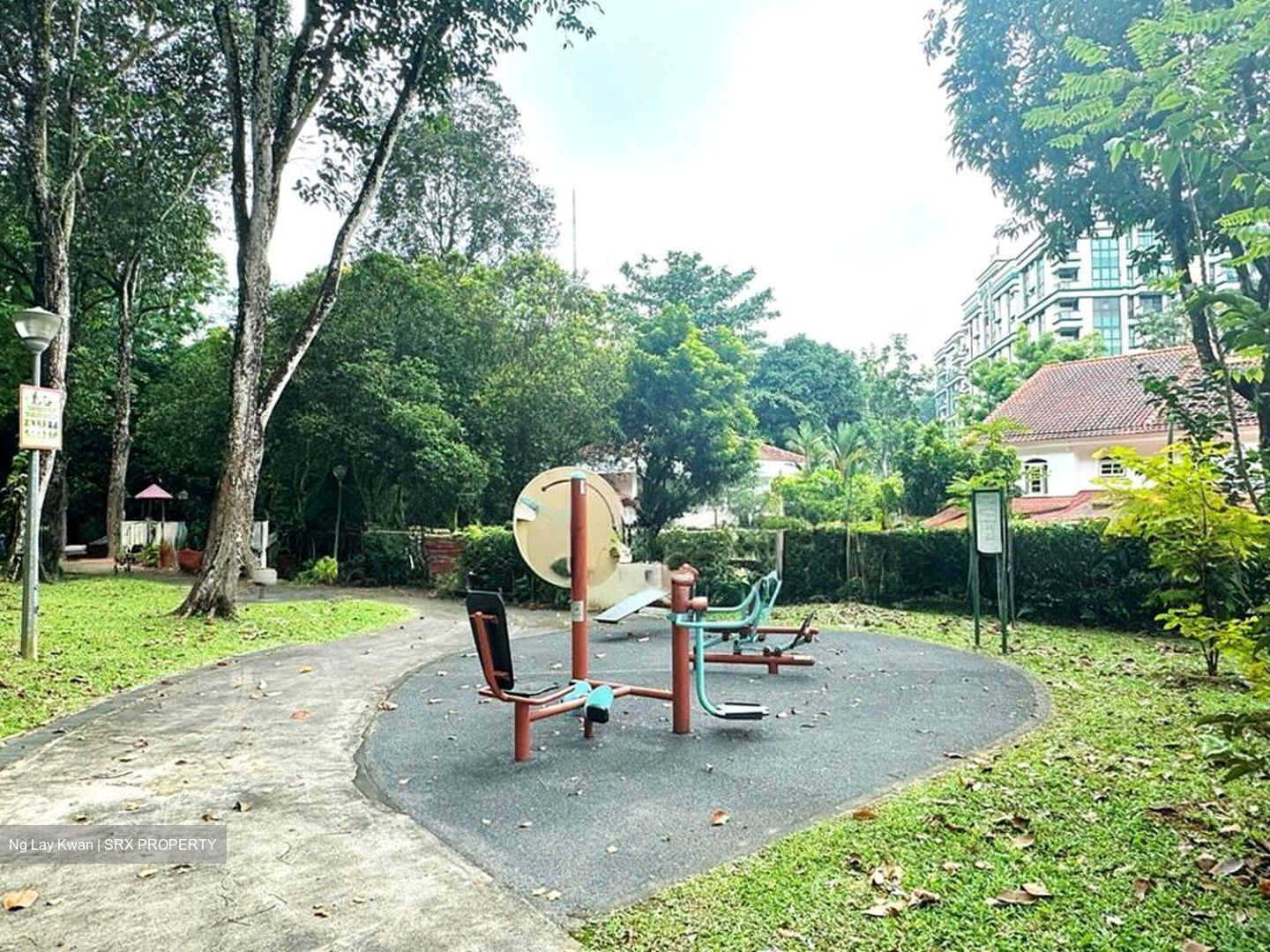 Hillview Avenue (D23), Terrace #507508741